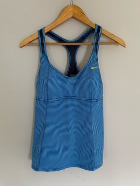 Nike Athletic Racerback Blue Striped
Tank Top Built in Shelf Bra Sz M